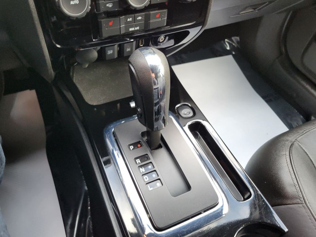 2011 Ford Escape Image 25