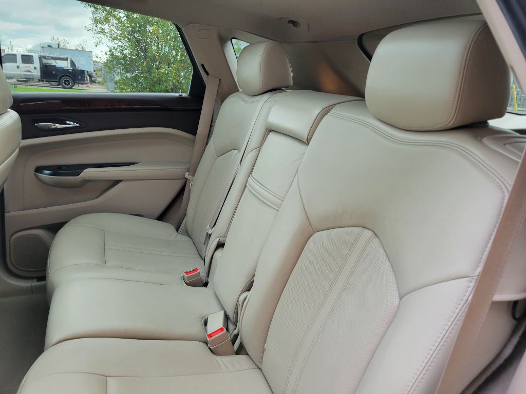 2016 Cadillac SRX Image 16