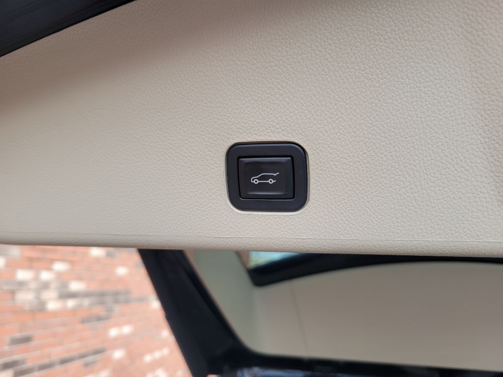 2016 Cadillac SRX Image 38