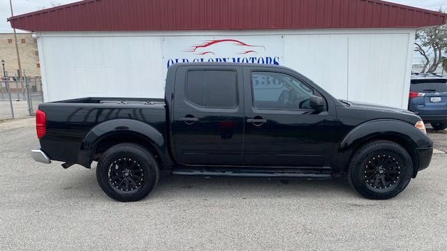 2012 Nissan Frontier Image 3