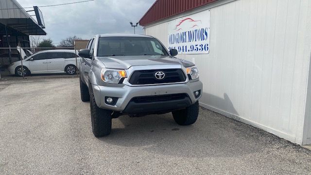 2015 Toyota Tacoma Image 1