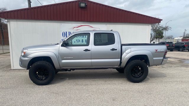 2015 Toyota Tacoma Image 4