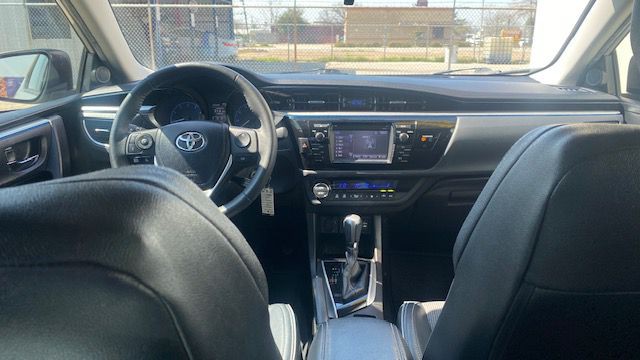 2015 Toyota Corolla Image 9