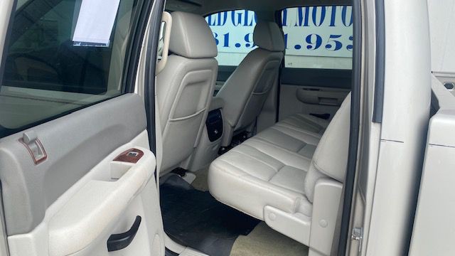 2007 GMC Sierra Image 8