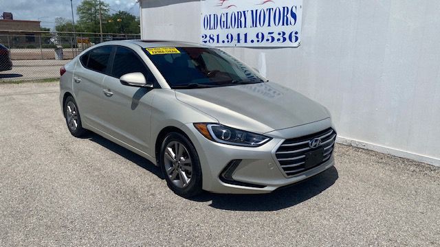 2017 Hyundai Elantra Image 3