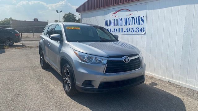 2016 Toyota Highlander Image 2