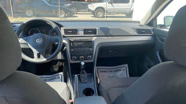 2012 Volkswagen Passat Image 8