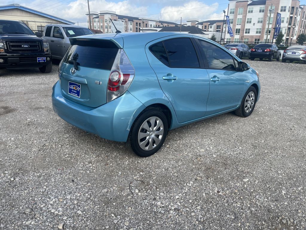 2014 Toyota Prius Image 8
