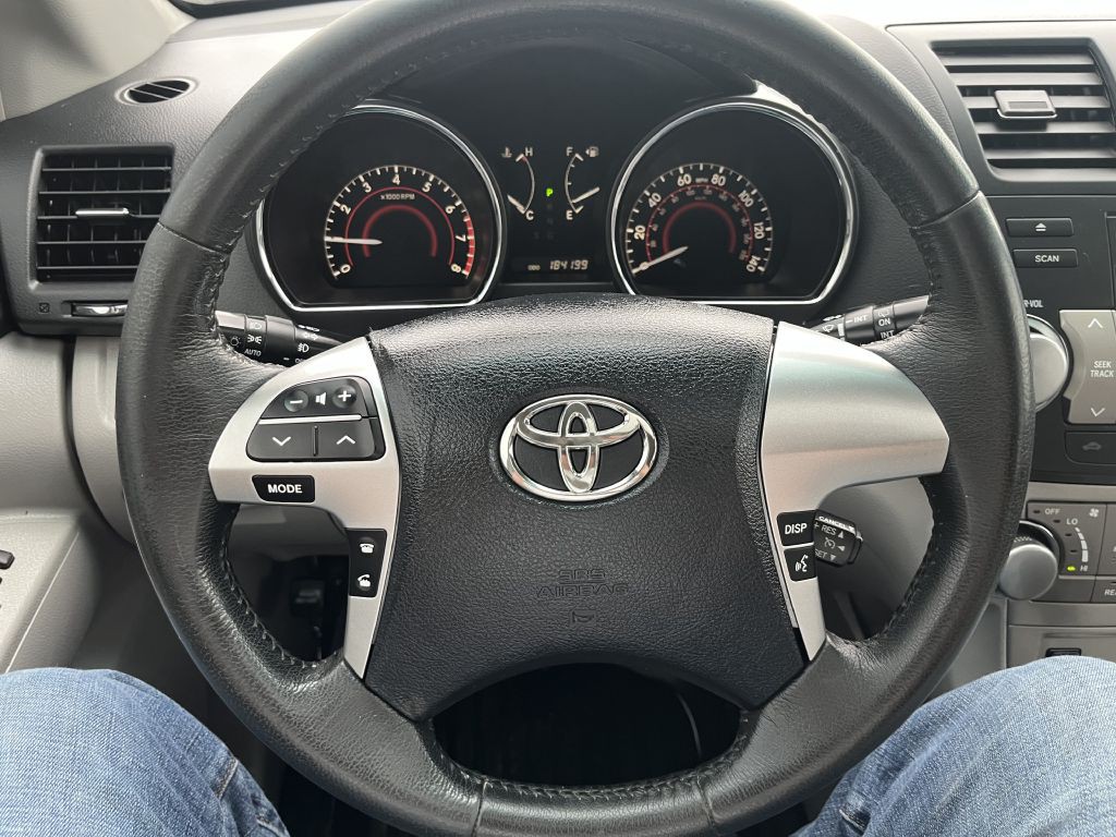 2012 Toyota Highlander Image 14