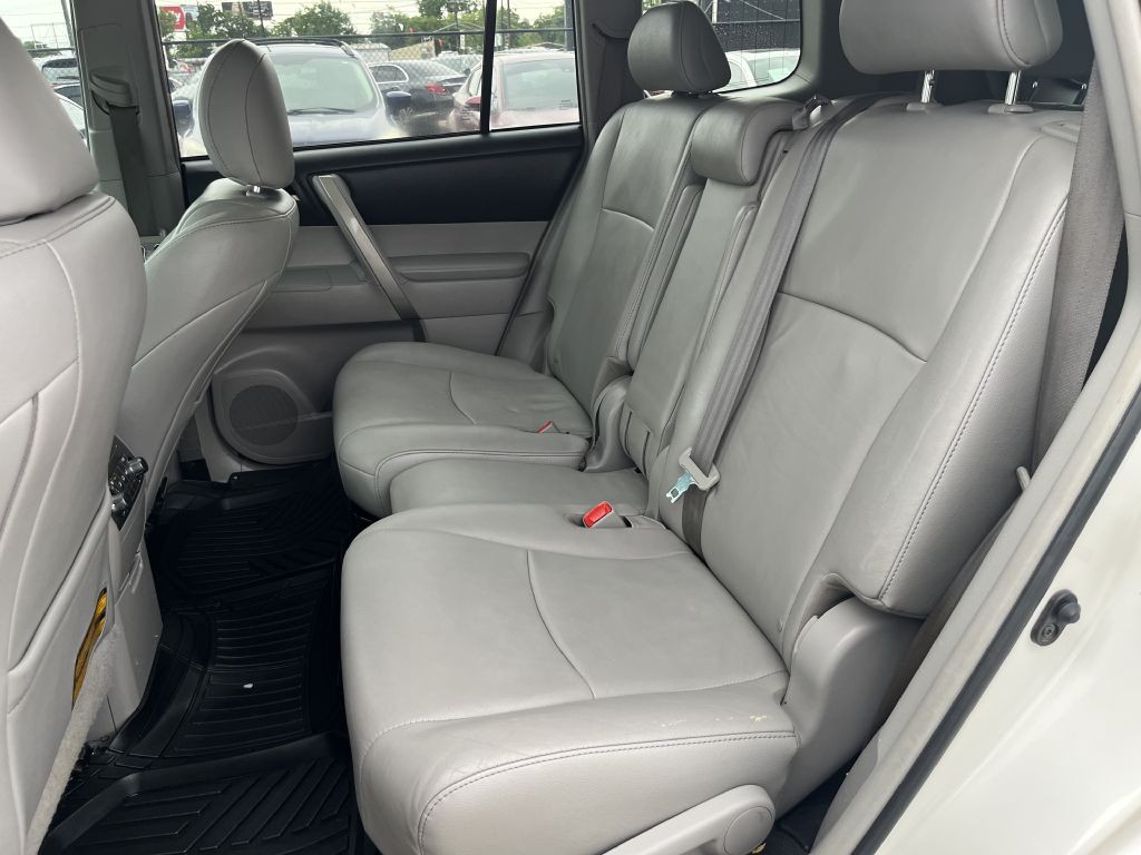 2012 Toyota Highlander Image 18