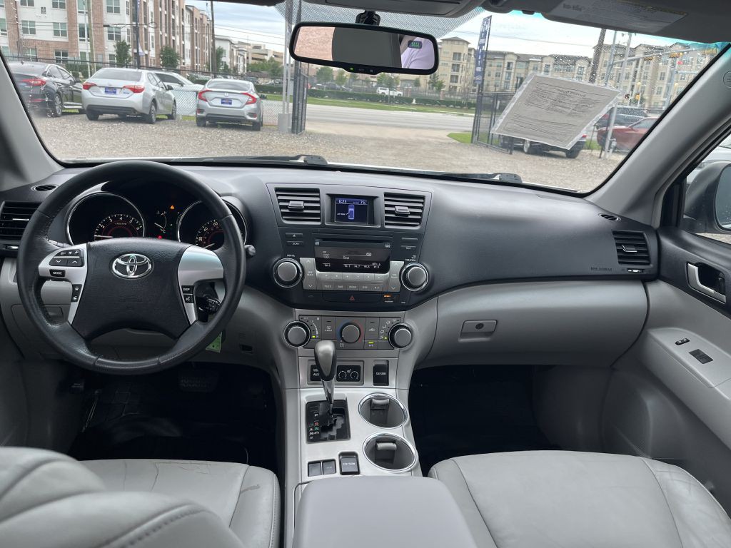 2012 Toyota Highlander Image 20
