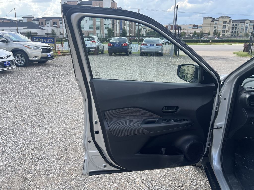 2020 Nissan Kicks Image 13