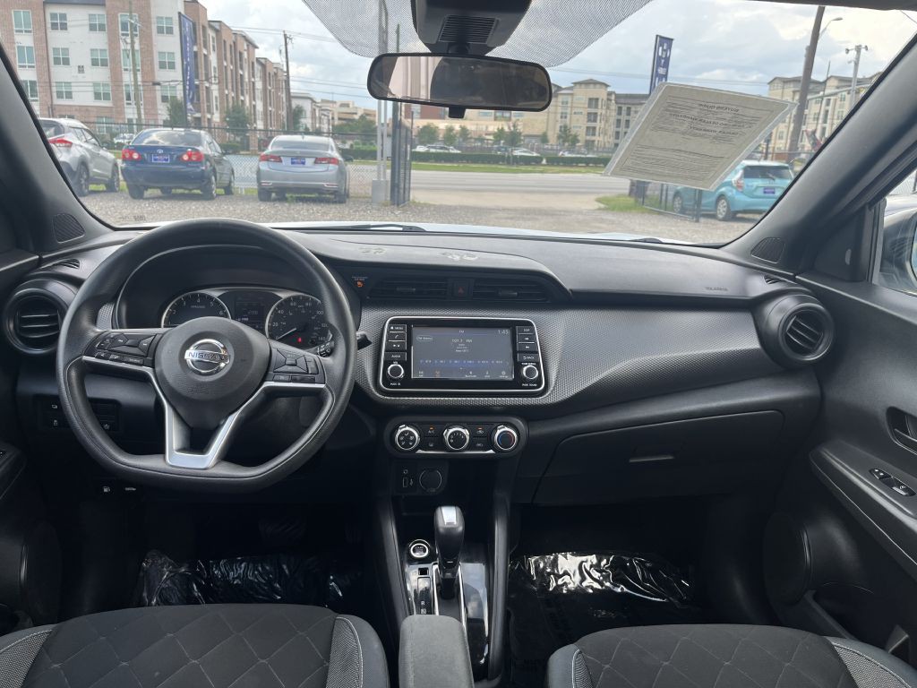 2020 Nissan Kicks Image 25
