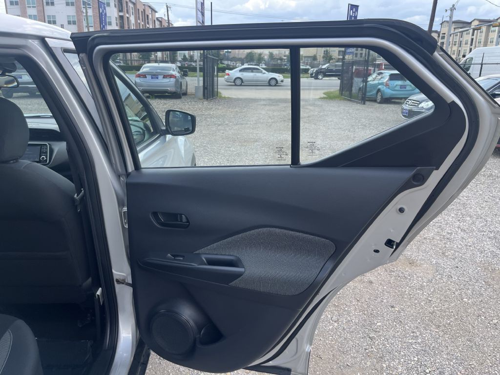 2020 Nissan Kicks Image 30