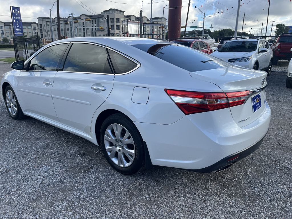 2013 Toyota Avalon Image 11