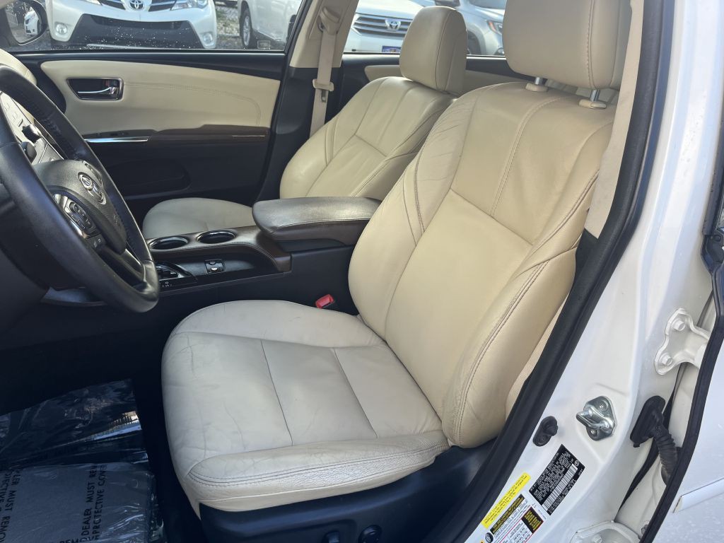 2013 Toyota Avalon Image 14