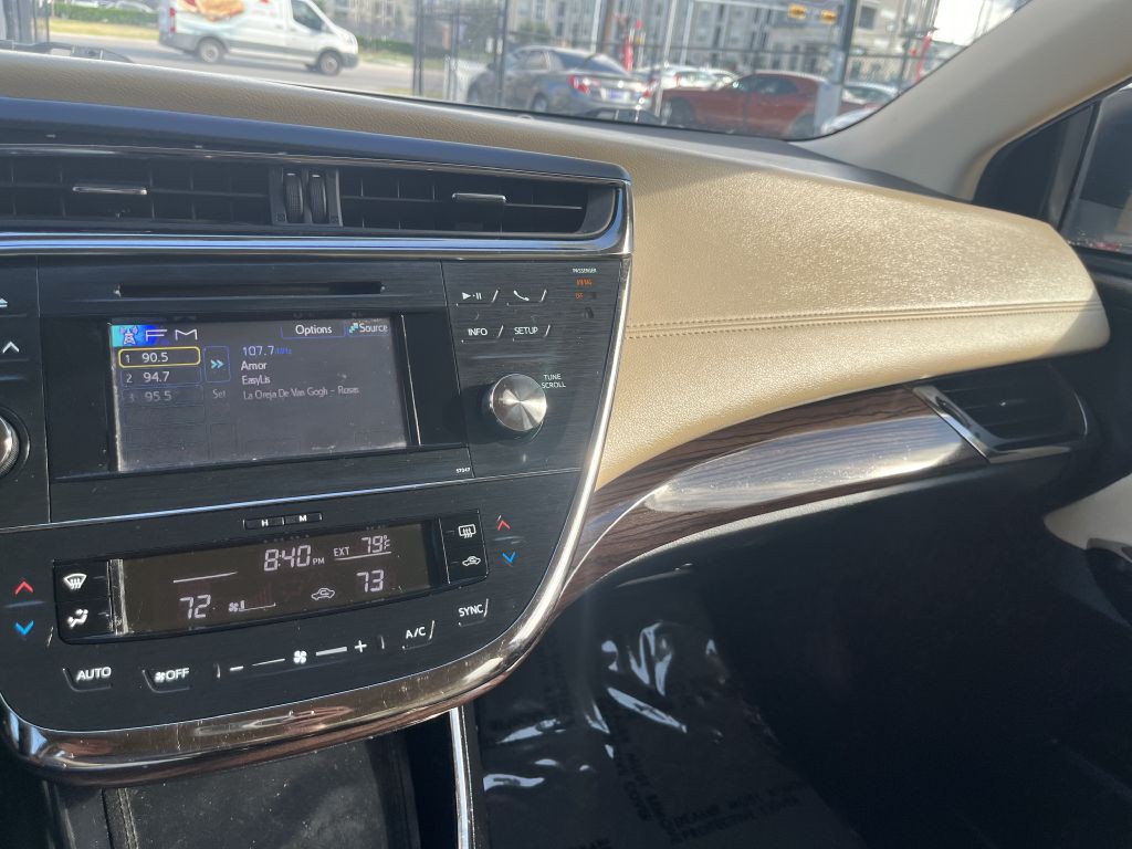 2013 Toyota Avalon Image 16
