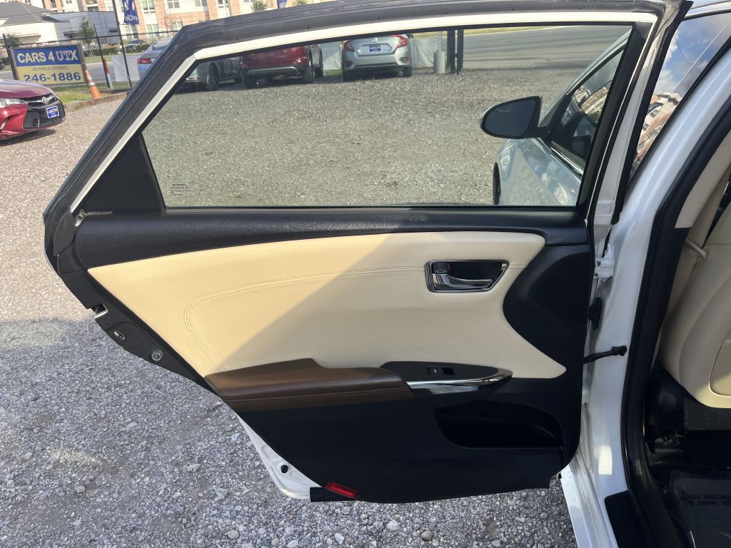 2013 Toyota Avalon Image 17