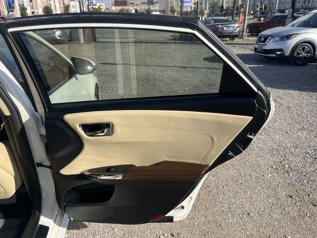 2013 Toyota Avalon Image 23