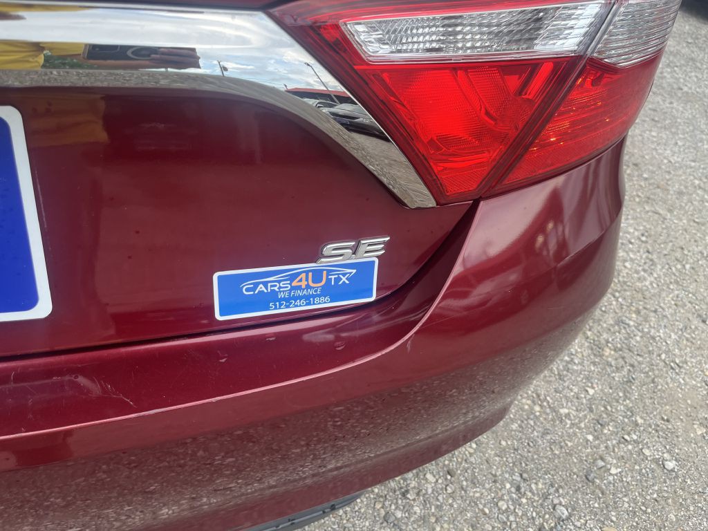 2017 Toyota Camry Image 9