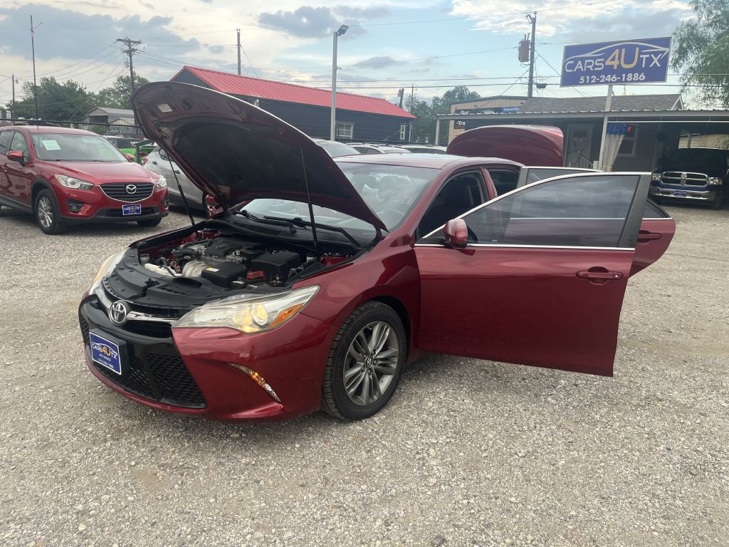 2017 Toyota Camry Image 34