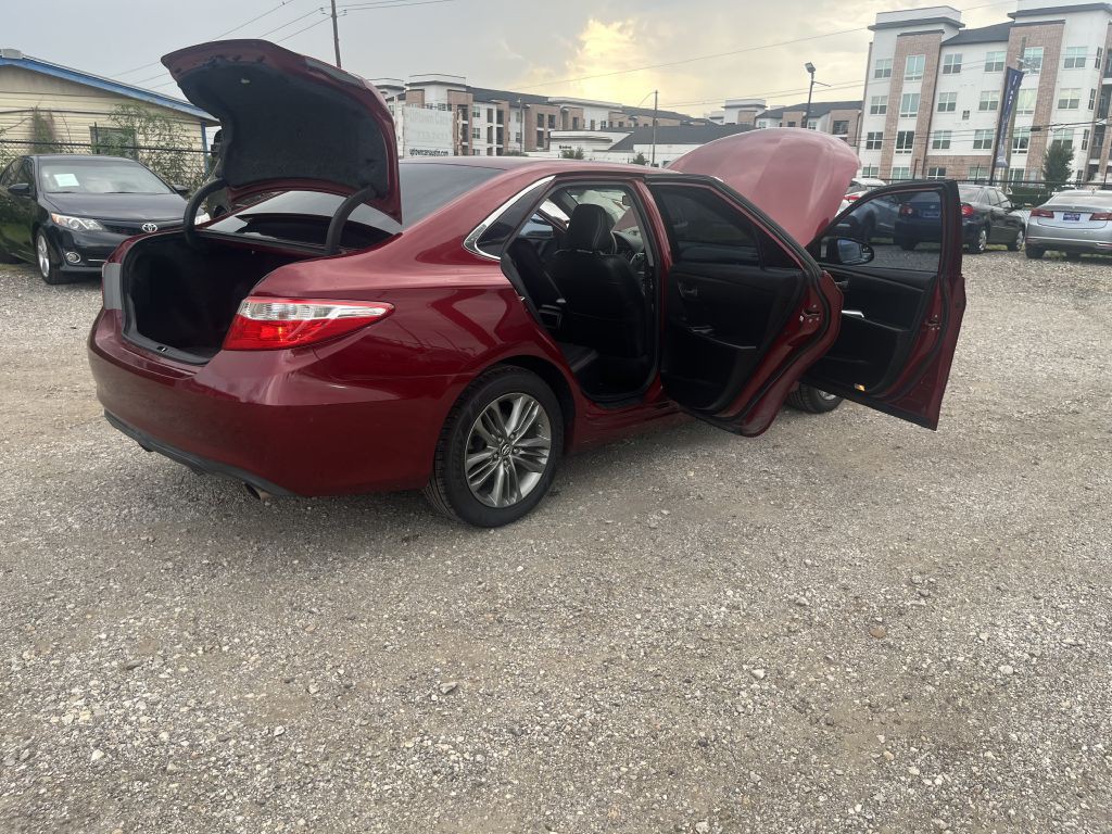2017 Toyota Camry Image 38