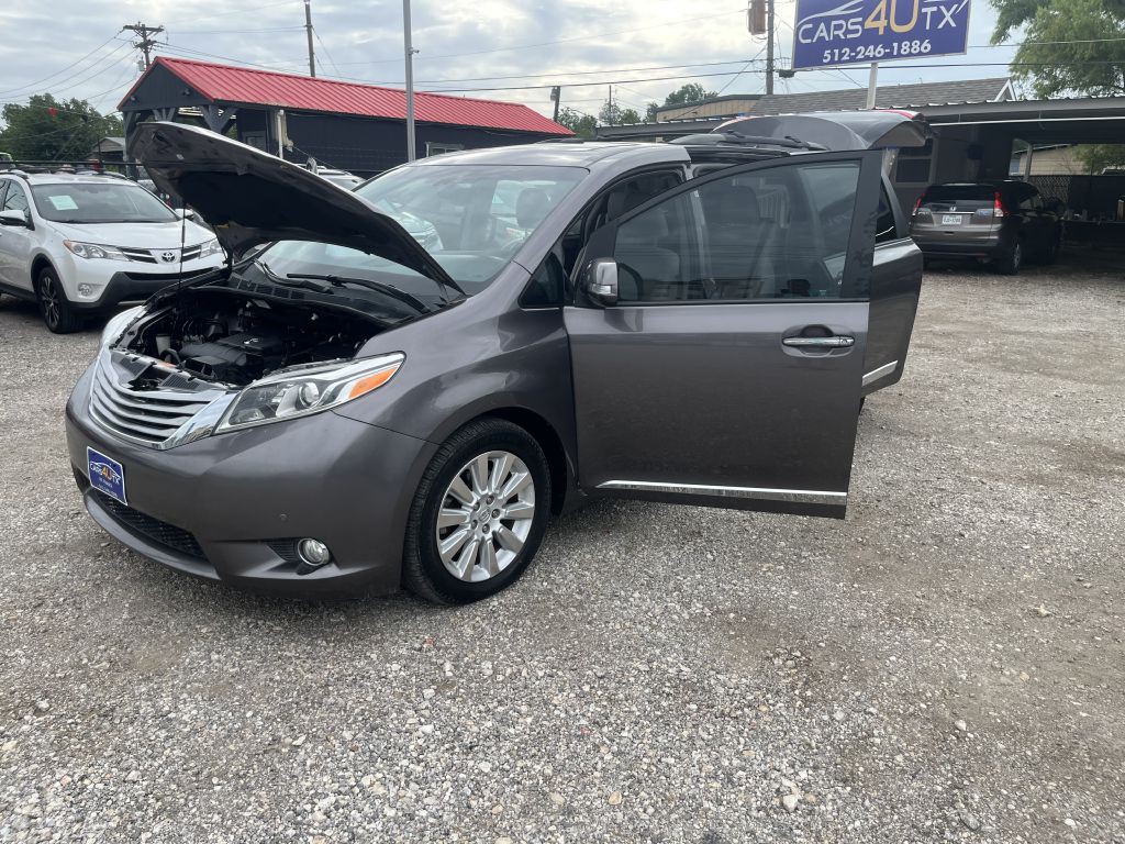2015 Toyota Sienna Image 39
