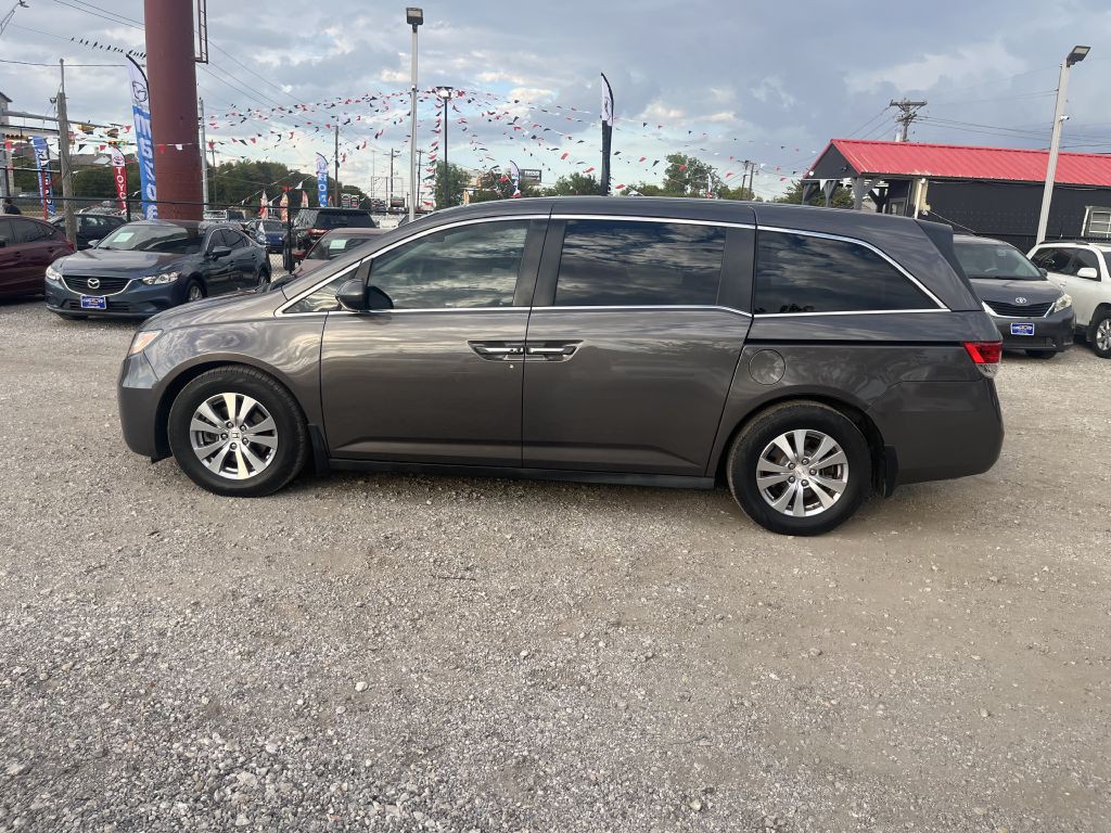2015 Honda Odyssey Image 2