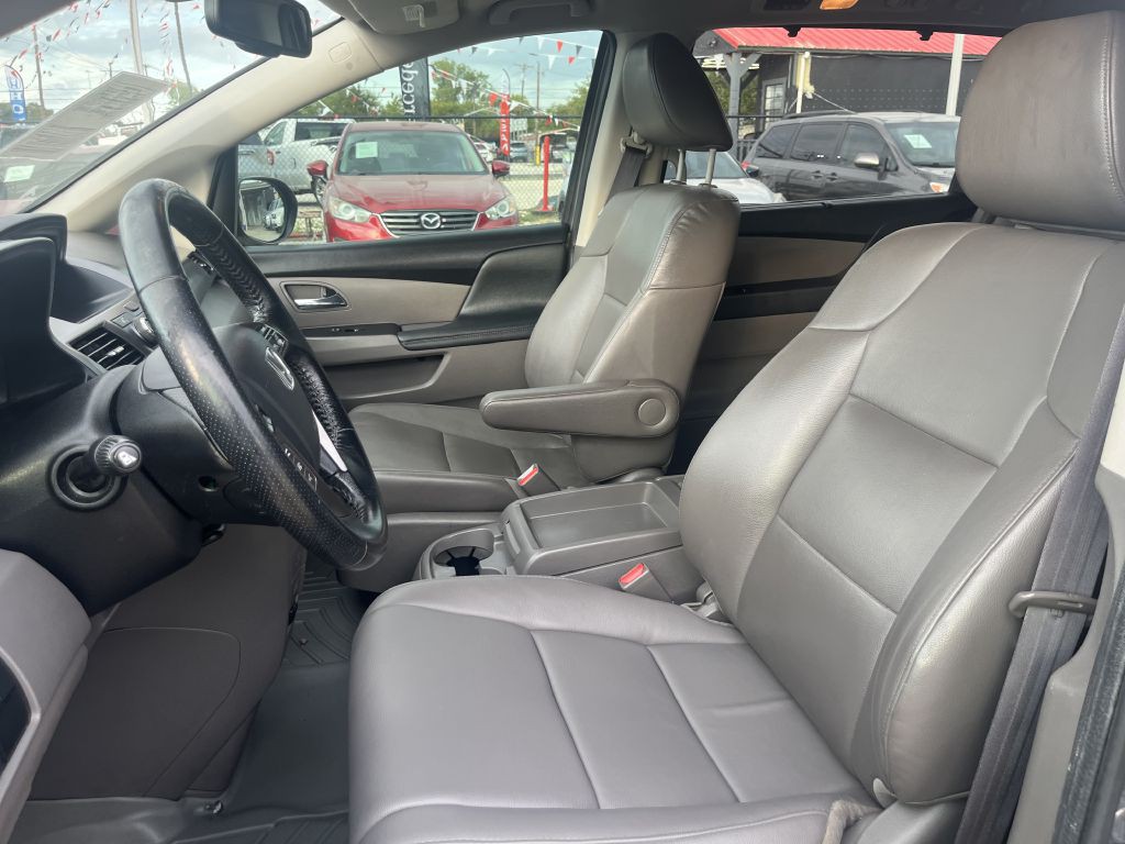 2015 Honda Odyssey Image 15