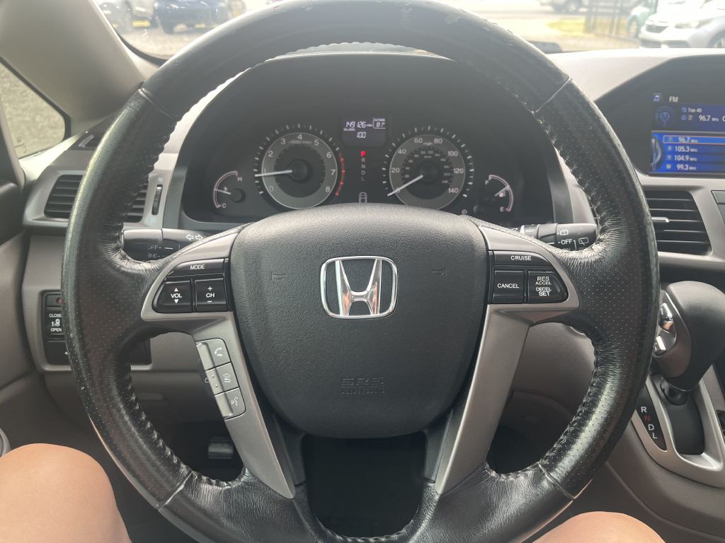 2015 Honda Odyssey Image 16
