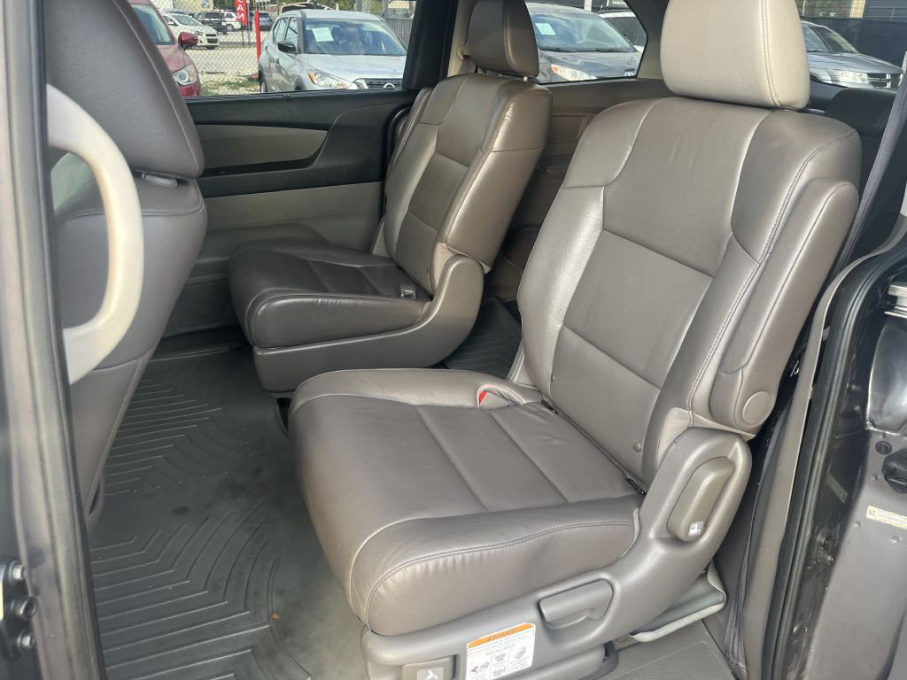 2015 Honda Odyssey Image 21