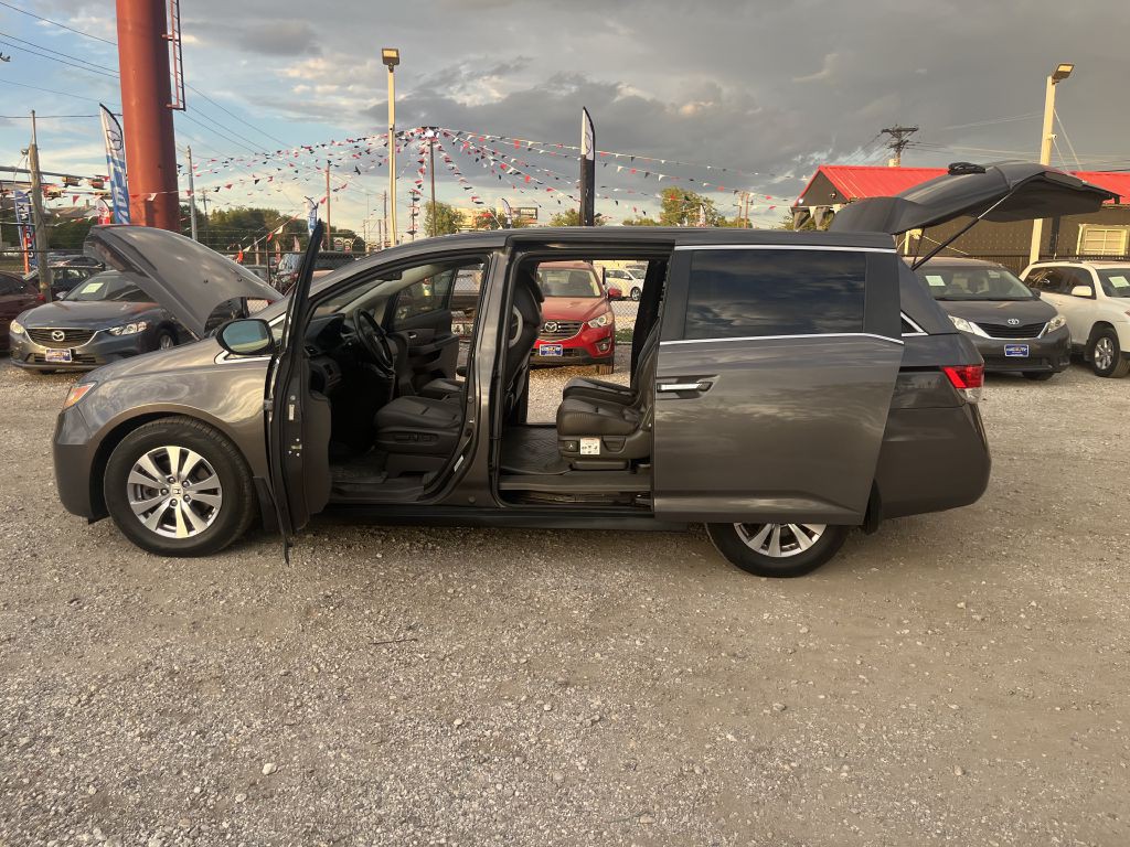 2015 Honda Odyssey Image 30