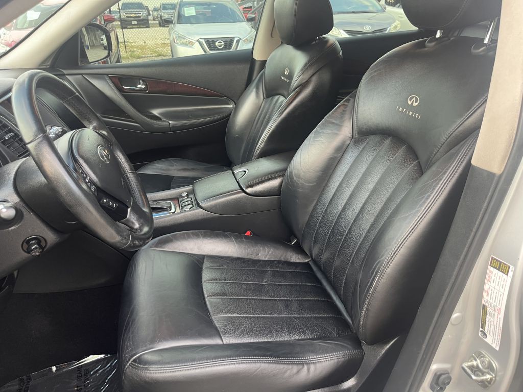 2011 INFINITI EX35 Image 11