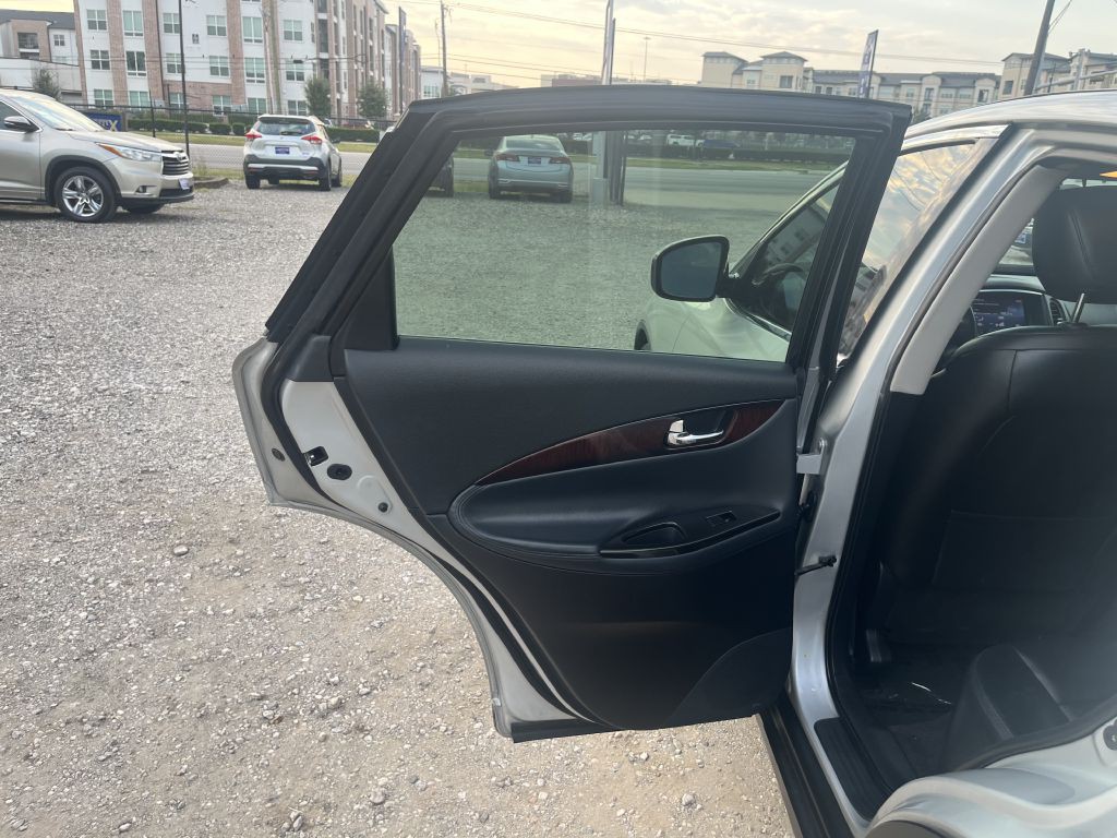 2011 INFINITI EX35 Image 16