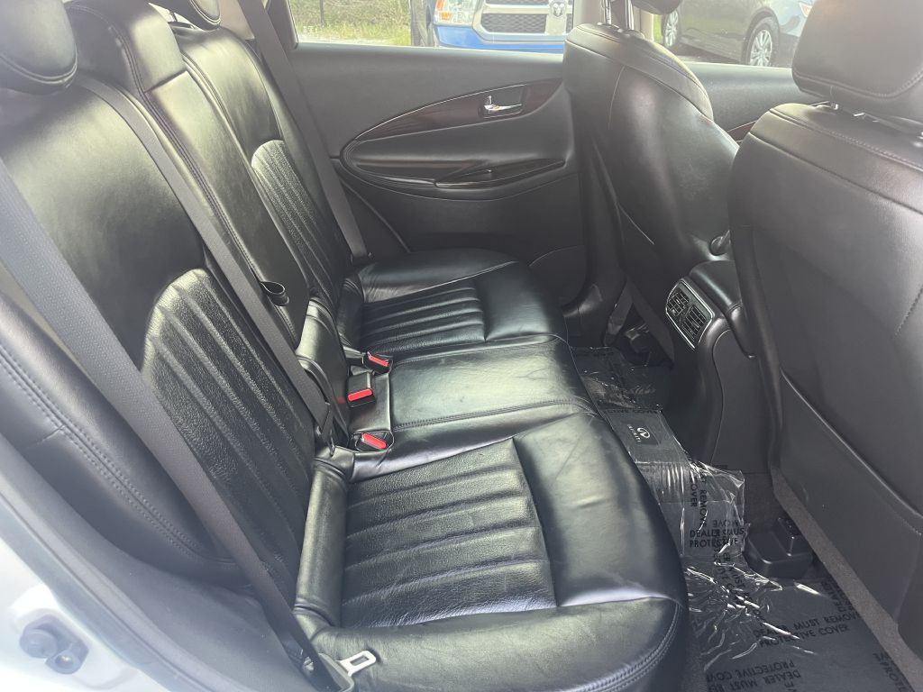 2011 INFINITI EX35 Image 23