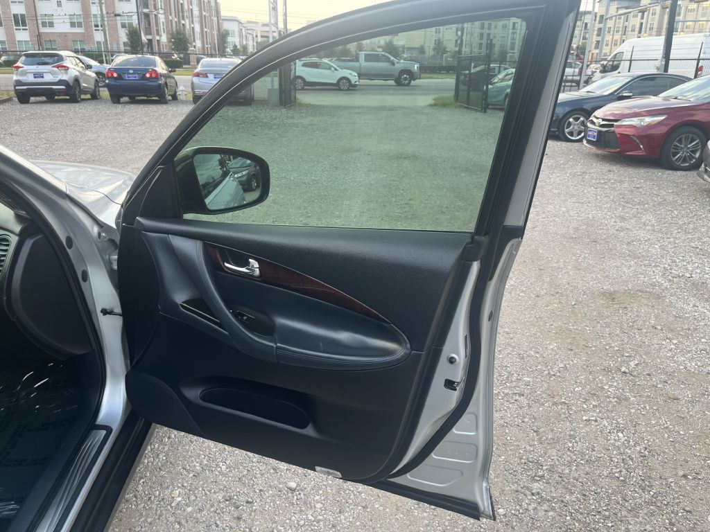 2011 INFINITI EX35 Image 24