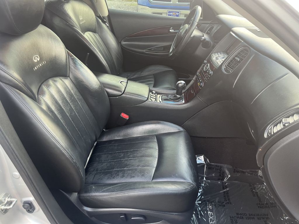 2011 INFINITI EX35 Image 25