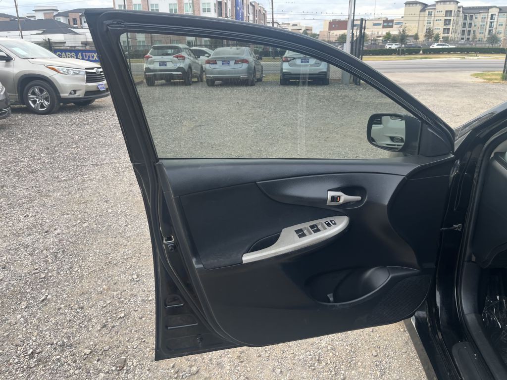 2010 Toyota Corolla Image 14