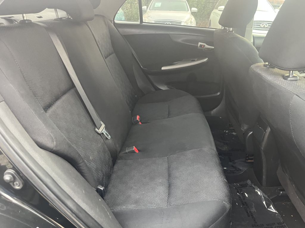 2010 Toyota Corolla Image 25