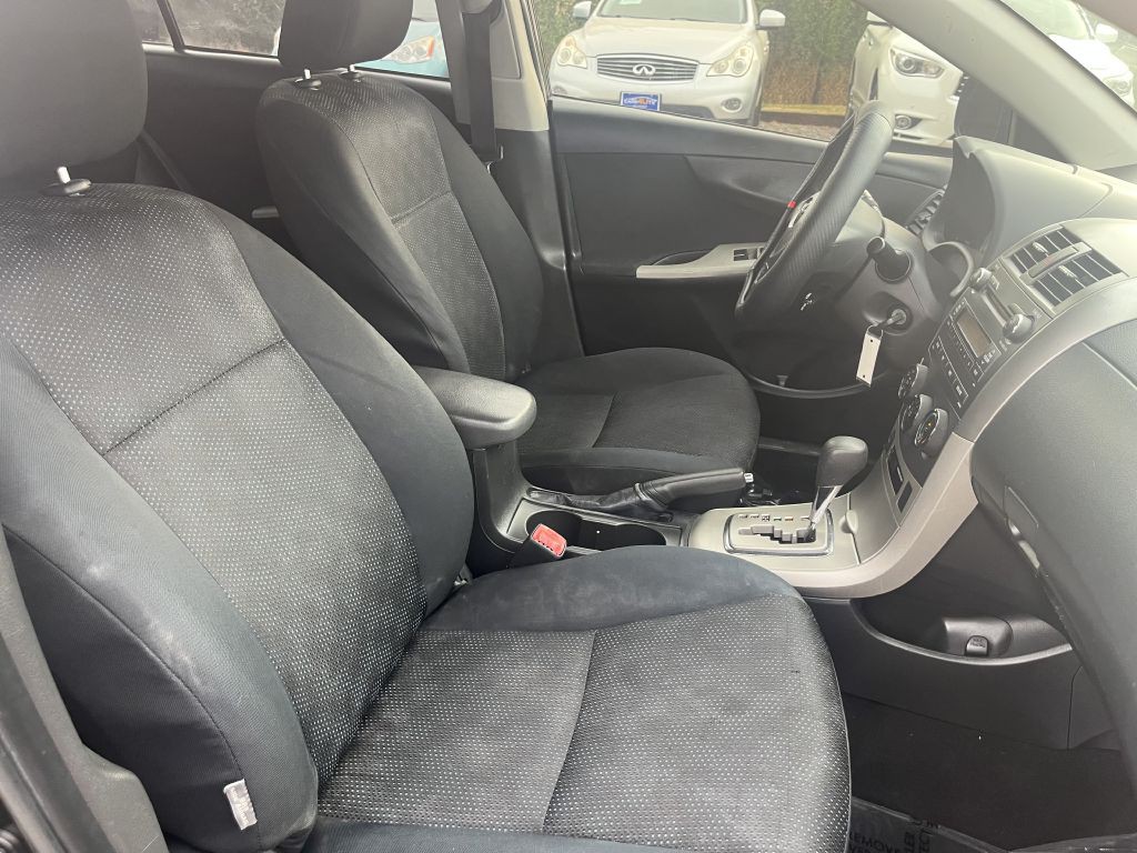 2010 Toyota Corolla Image 27