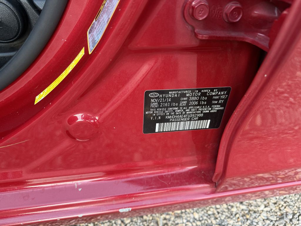 2015 Hyundai Elantra Image 12