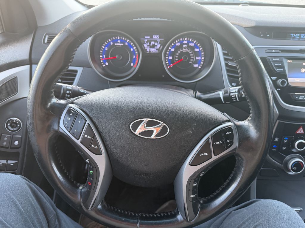 2015 Hyundai Elantra Image 13