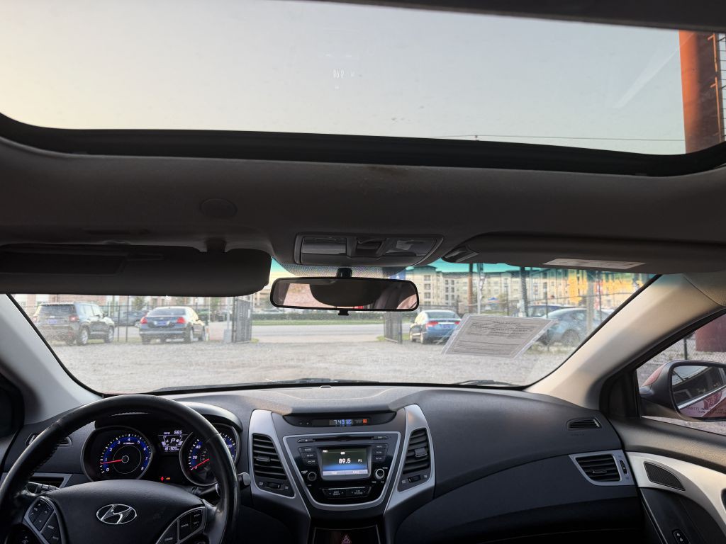 2015 Hyundai Elantra Image 20