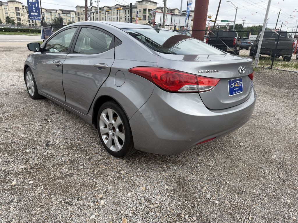 2013 Hyundai Elantra Image 10