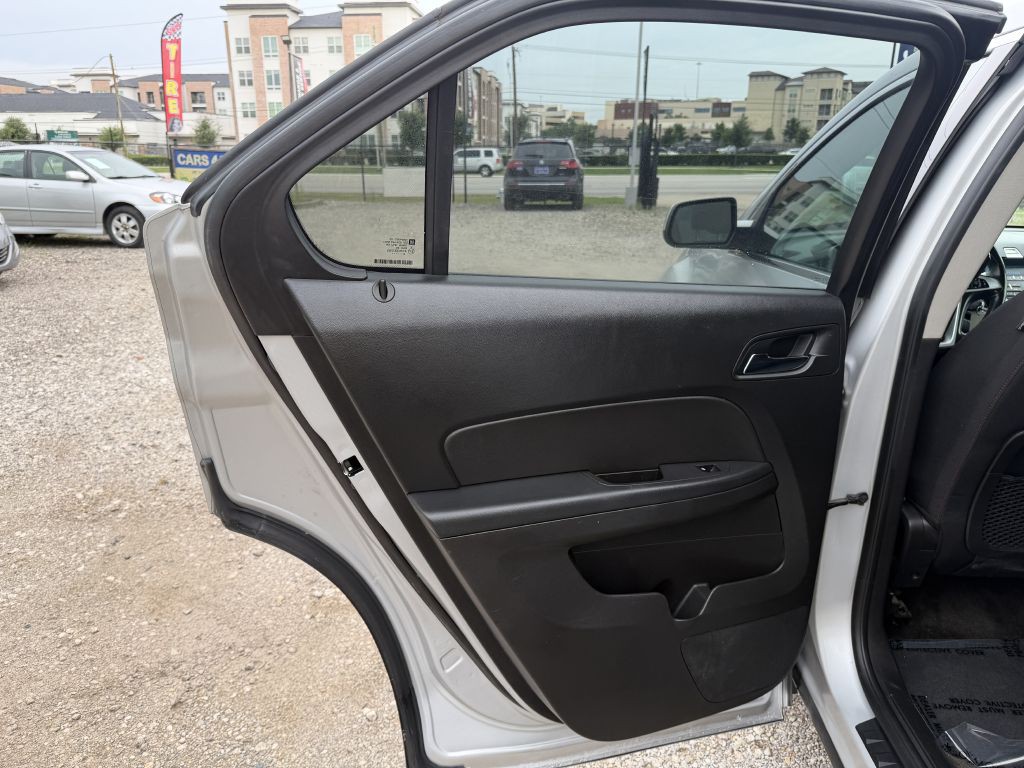 2011 Chevrolet Equinox Image 23