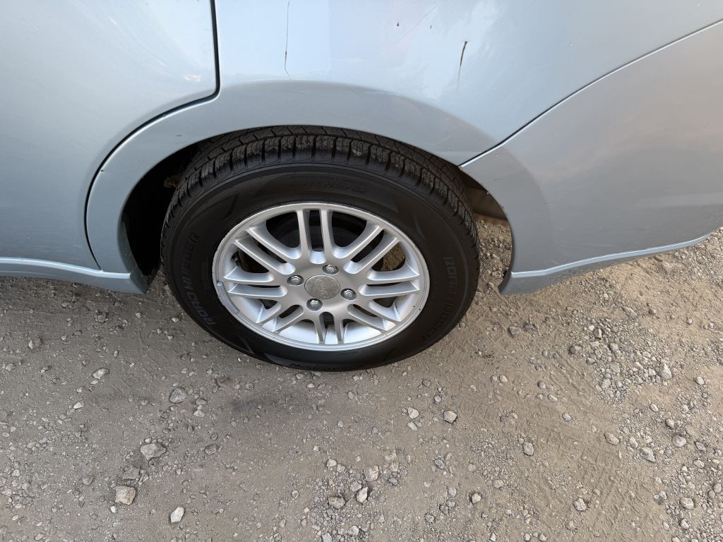 2008 Ford Focus Image 13
