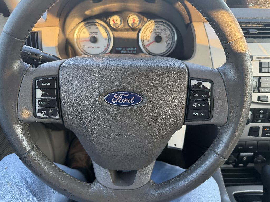 2008 Ford Focus Image 17