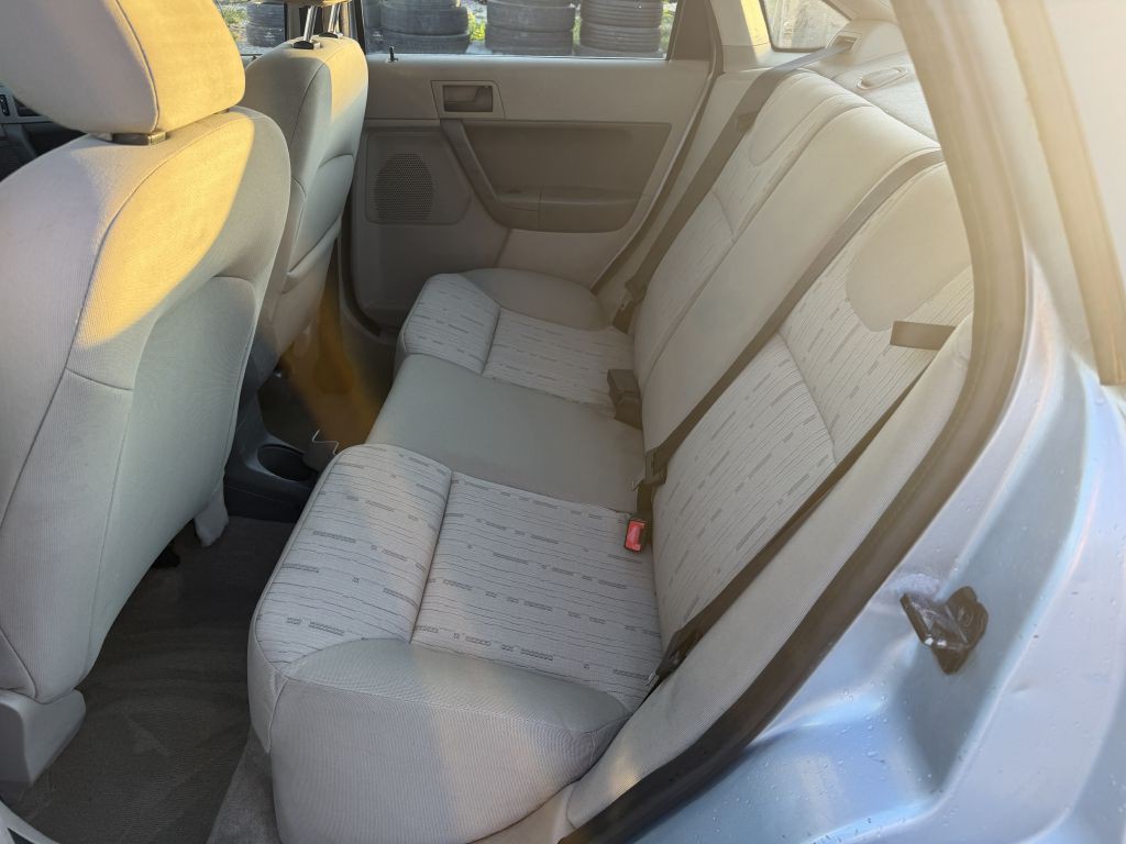 2008 Ford Focus Image 19