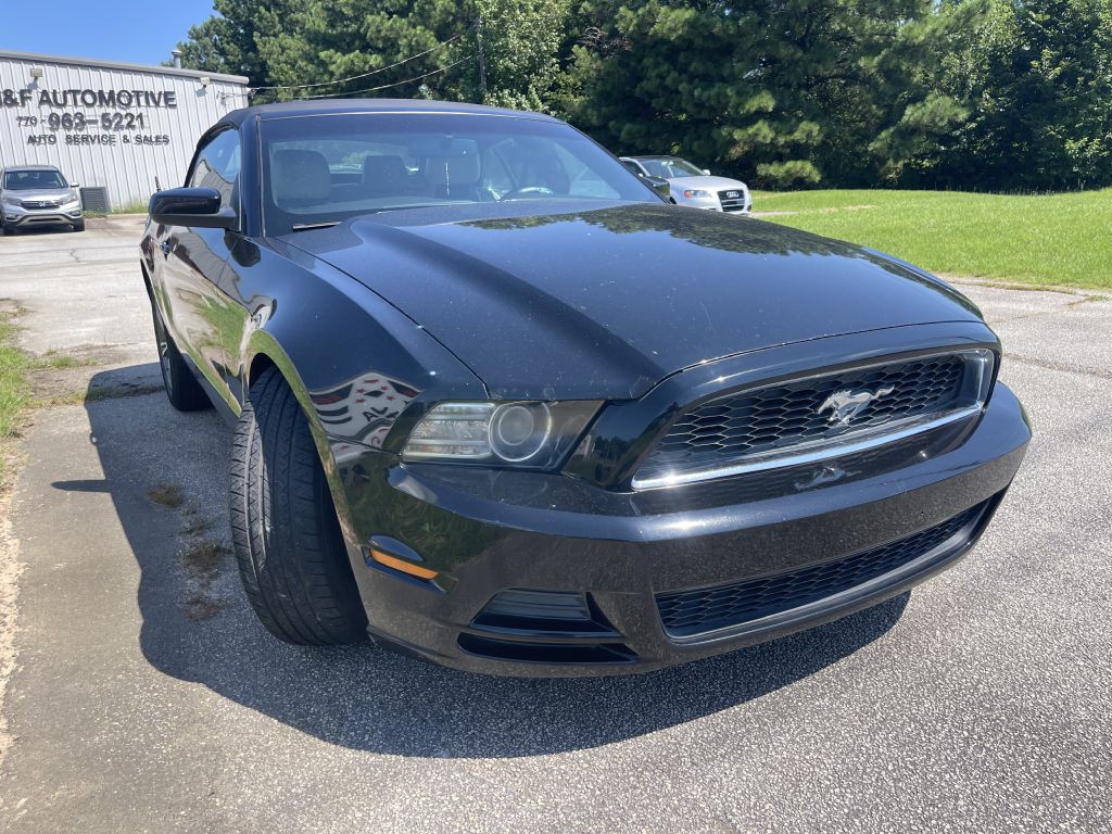 2013 Ford Mustang Image 14