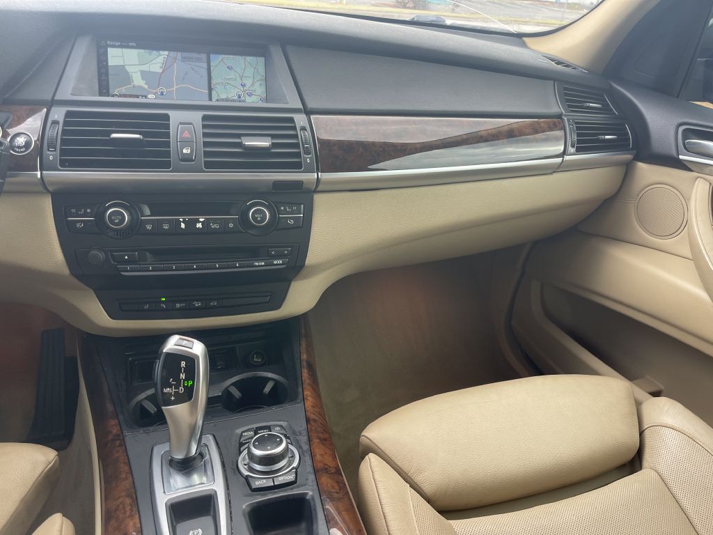 2013 BMW X5 Image 25